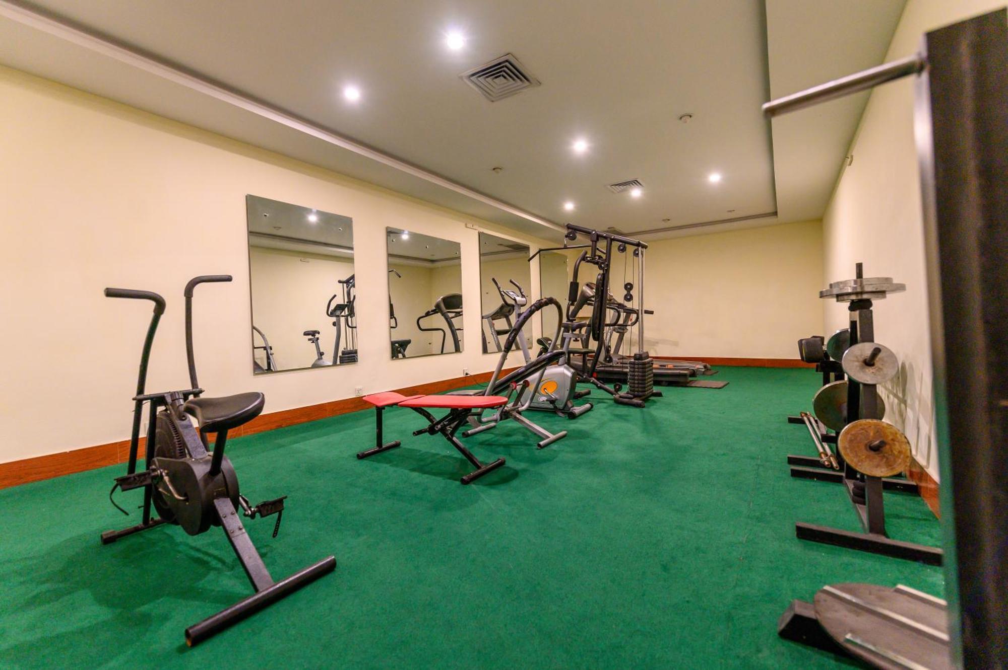 Hotel One Faisalabad Bagian luar foto